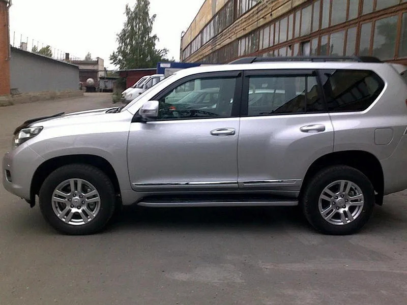 Дефлекторы SIM для окон с серебристой окантовкой Toyota Land Cruiser Prado 150 2009-2013 фото 4