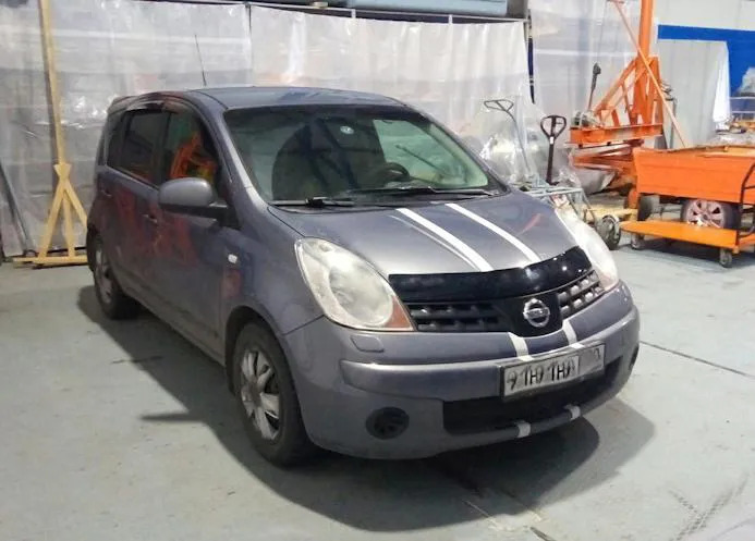 Дефлектор V-Star для капота Nissan Note I 2005-2008