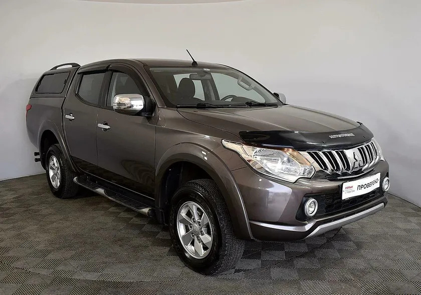 Дефлекторы Cobra Tuning для окон Mitsubishi L200 V 2015-2022