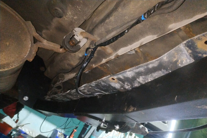 Быстросъёмный с системой антистук Бизон для Mitsubishi Pajero (Mk.III/Mk.IV) 2000-2020 Шар Е фото 2