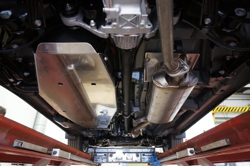 Защита алюминиевая АВС-Дизайн для топливного бака Toyota RAV4 IV 2013-2019 фото 2