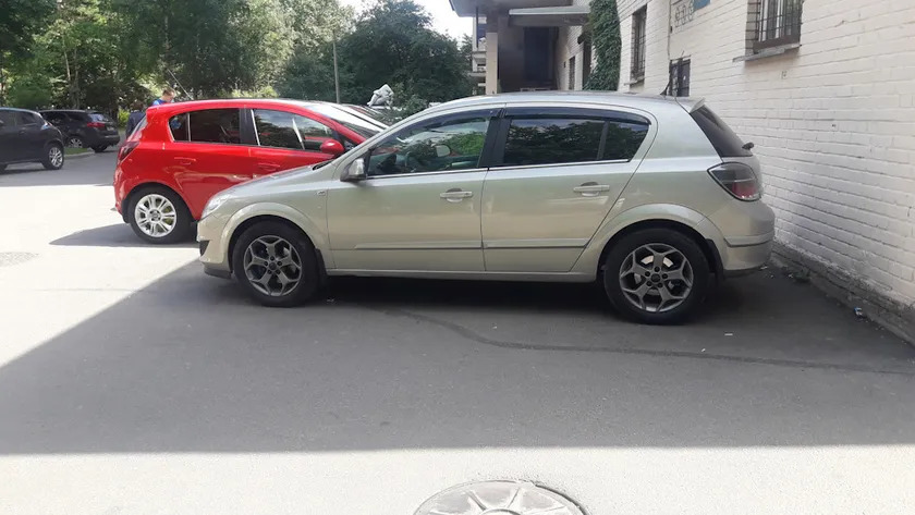 Дефлекторы Cobra Tuning для окон Opel Astra H хэтчбек 5-дв. 2004-2010 фото 4