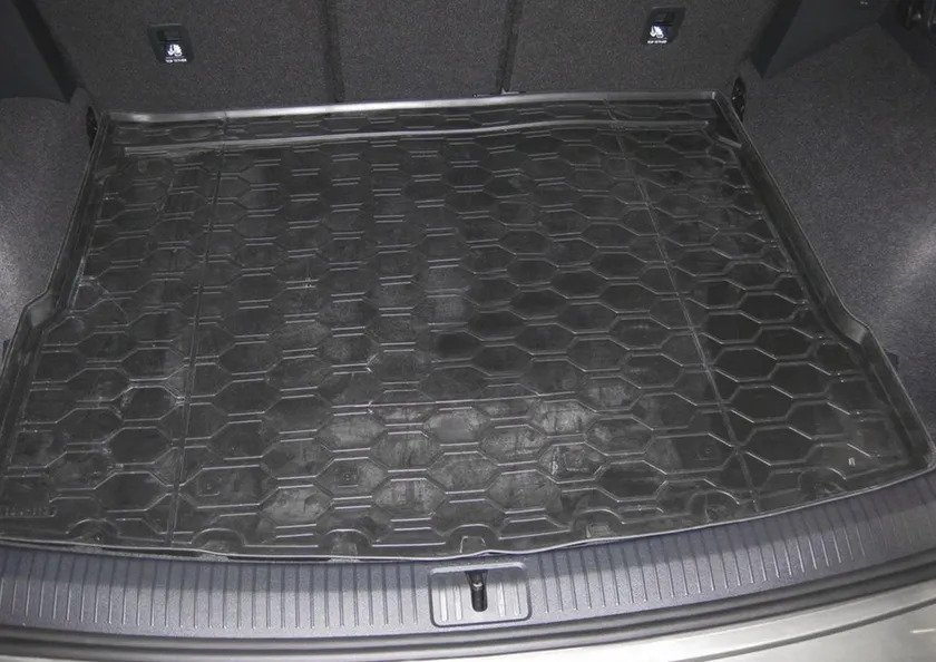 Комплект ковриков Rival для салона и багажника Volkswagen Tiguan II (ровный пол багажника, DSG РКПП) 2016-2020 2020-2022 фото 3