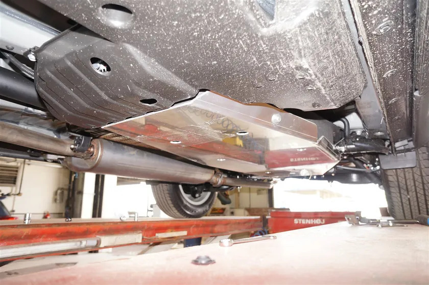 Защита алюминиевая АВС-Дизайн для топливного бака Toyota RAV4 IV 2013-2019 фото 3