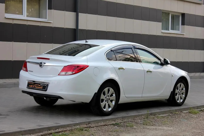 Дефлекторы V-Star для окон (с хром. молдингом) Opel Insignia седан, xэтчбек 2008-2022 фото 3