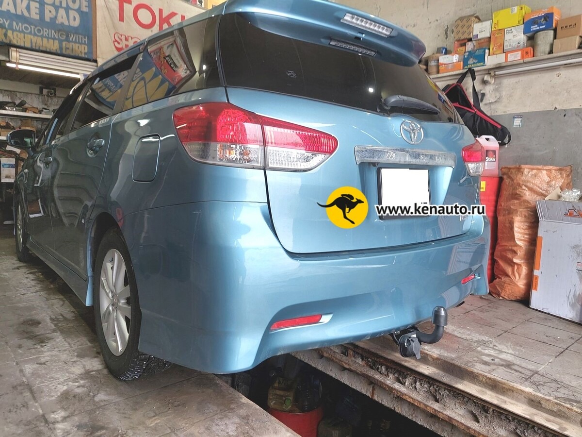 Фаркоп Halty Toyota Wish XE10, XE20 (Mk.I, Mk.II) 2003-2017 шар А фото 2
