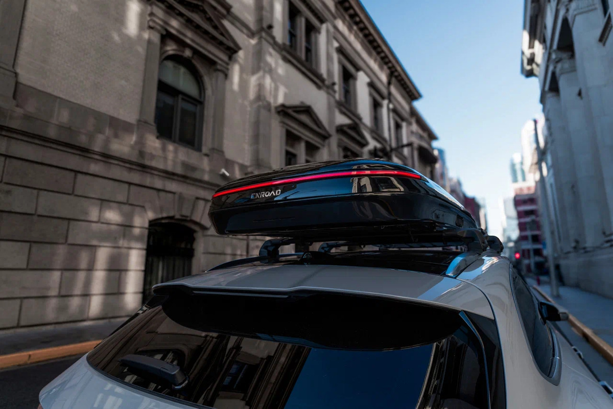 Автобокс Enroad Nomadix Pro Roof Box (XL-500-E-black) фото 9