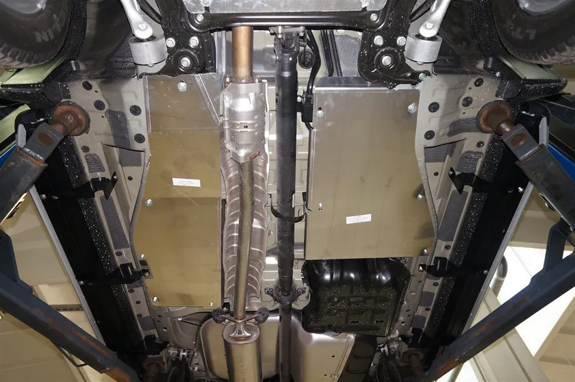 Защита алюминиевая АВС-Дизайн для картера, топл. трубок, трубок кондиционера, зад. редуктора Honda Pilot II 2011-2015 фото 2