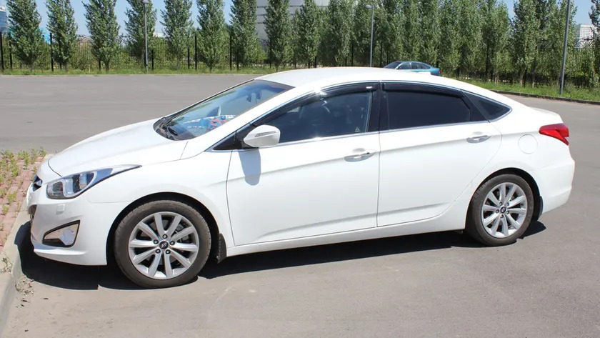 Дефлекторы V-Star для окон (с хром. молдингом) Hyundai i40 седан 2011-2019 фото 3