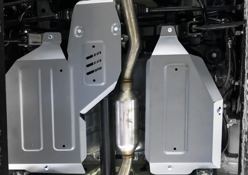 Защита алюминиевая Rival для топливного бака и редуктора Mitsubishi ASX 4WD 2010-2019 2019-2022 фото 2