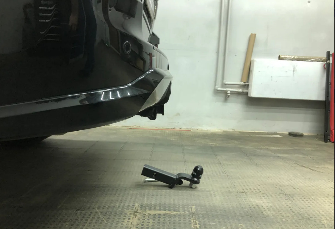 Фаркоп TowRus для Toyota Land Cruiser 200 (Mk.XI) 2007-2021/ Lexus LX (Mk. II, Mk.III) 2007-2022 шар Е (система антистук) фото 4