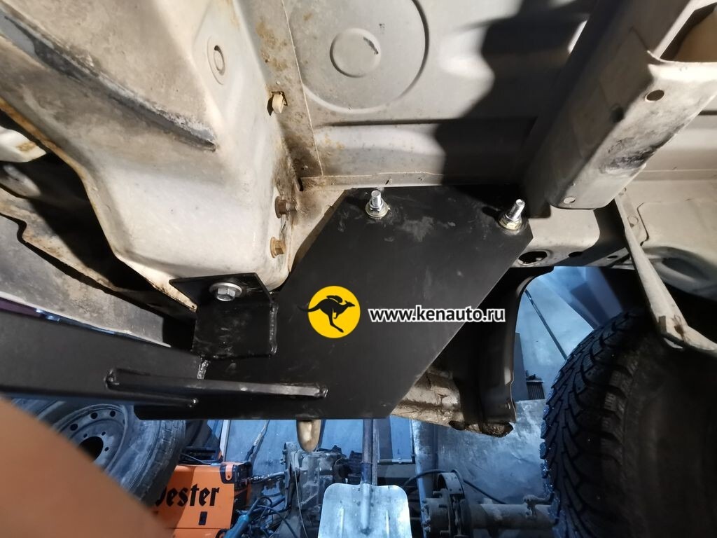 Фаркоп Halty для Mitsubishi Delica 4 1994-2007 (кроме PF8W super exceed crystal lite roof long) шар Е фото 3