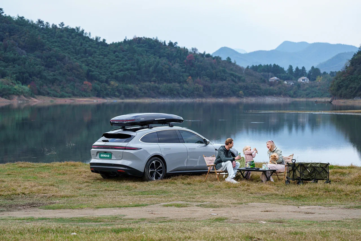 Автобокс Enroad Nomadix Pro Roof Box (XXL-Slim-450-E-black) фото 6