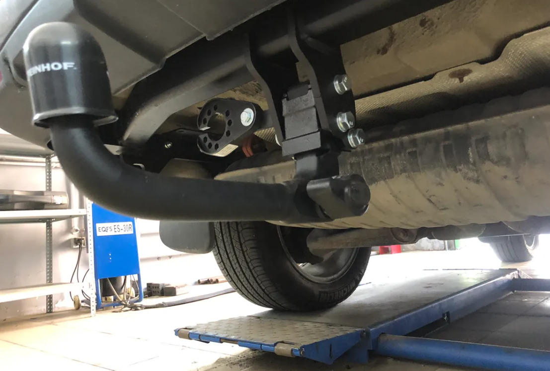 Фаркоп Steinhof  для Land Rover Range Rover L322(Mk.III) 2002-2012 шар V фото 7