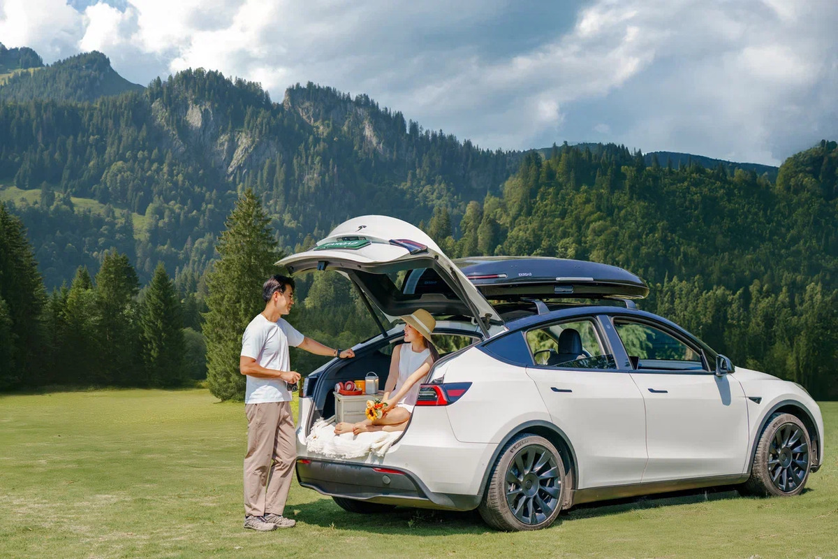 Автобокс Enroad Nomadix Pro Roof Box (XXL-Slim-450-E-black) фото 15