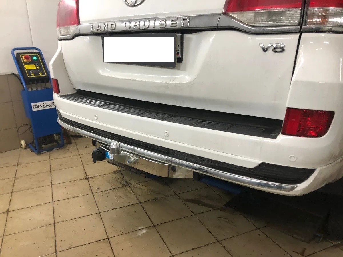 Фаркоп Baltex  с накладкой из нержавеющей стали для Toyota Land Cruiser 200 (Mk.XI) в комплектации Executive 2016-2017 Шар  F фото 8