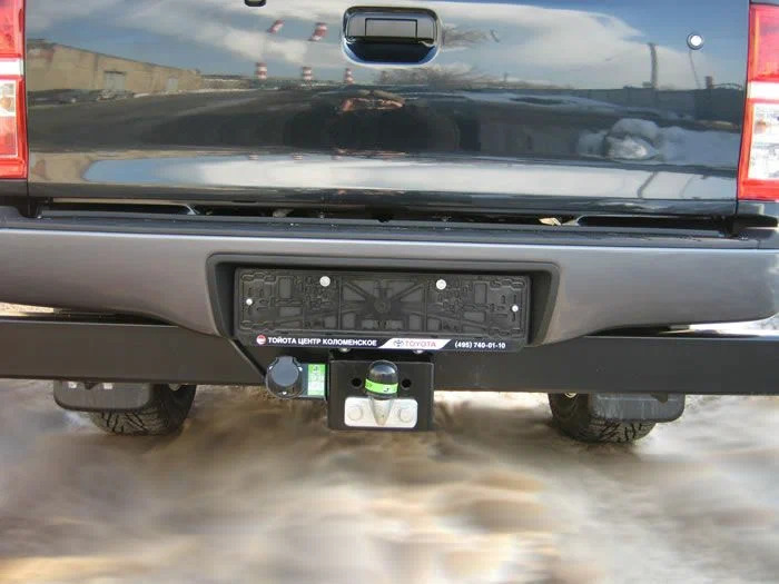 Фаркоп Лидер-Плюс для Toyota Hilux (4WD) AN (Mk.VII) с задним силовым бампером 2008-2015 фото 2