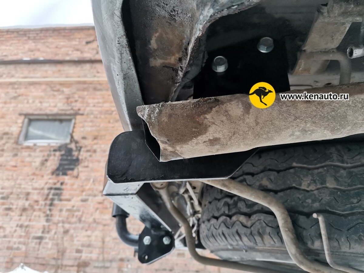 Быстросъёмный  Фаркоп Halty для Toyota Hiace H100 (Mk.IV правый руль) 1989-2004 (только авто со штатными местами) Шар Е фото 4